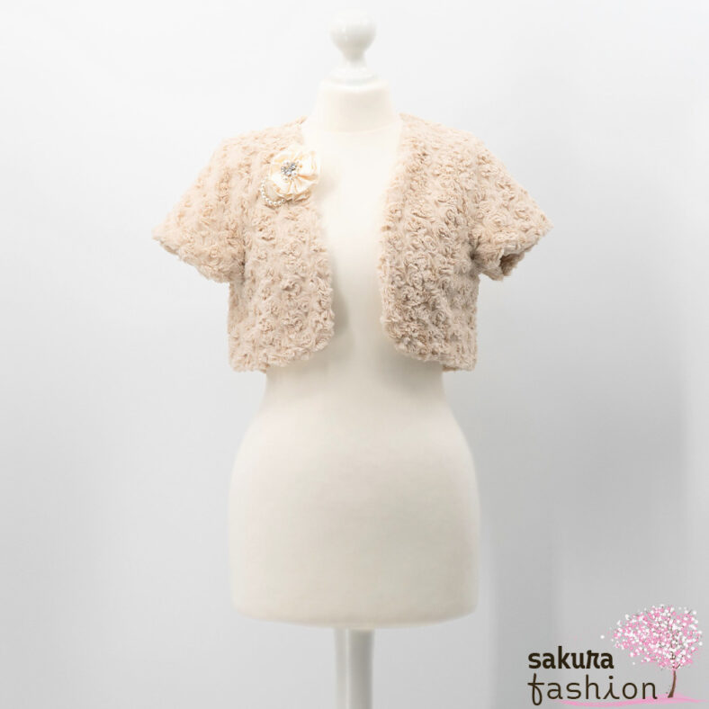 Axes Femme Bolero Jacke Kurz Weich Flauschig Kuschelig Beige Ansteckblume Rose Perlen Glitzerstein Schmuckstein Japan Kawaii Feminin