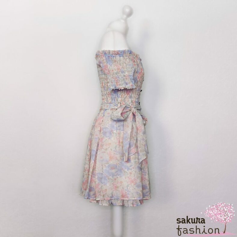 Liz Lisa Kleid Blau Blumenmuster Floral Schulterfrei Taillenband Gürtel Gerafft Shirring Zierknöpfe Japan Kawaii dress with floral pattern blue