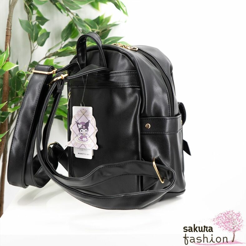 axes femme POETIQUE Kunstlederrucksack Schwarz Mittelgroß Spitze Schnürung Schleife Sanrio Kuromi Metallanhänger Gold Japan Kawaii Feminin kuromi bagpack with charm