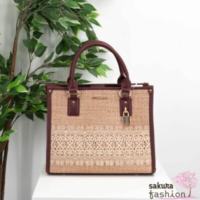 Axes Femme Tragetasche Rattan Weinrot Umhängetasche Schlossdetail Gold Spitze Beige Japan Kawaii Feminin trimming design miscellaneous material tote wine red