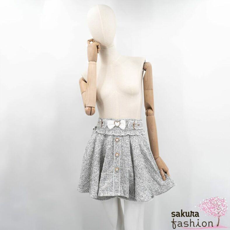 Rojita Hosenrock Tweed Grau Schnallendetail Tailliert Spitze Rüschen Zierknöpfe Schmuckknöpfe Schleife Glitzerherz Japan Kawaii side buckle tweed skirt pants gray