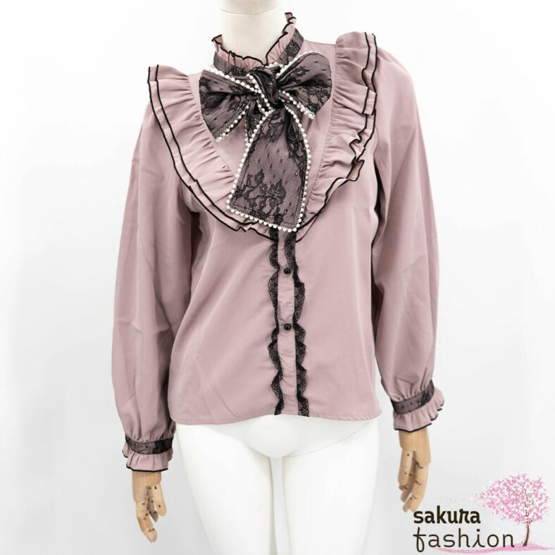 Rojita Spitzenbluse Rosa Schwarz Kragenschleife Perlen Zierknöpfe Rüschen Langarm Stehkragen Japan Kawaii pearl bowtie frill blouse pink