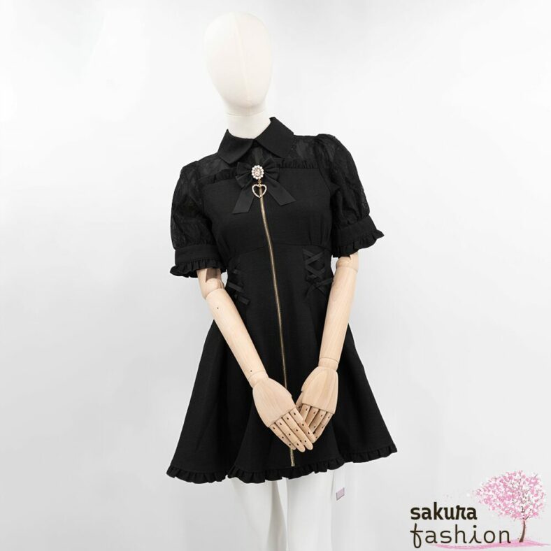 Rojita Kleid Kurz Mini Schwarz Puffärmel Spitze Rüschen Schnürund Schleife Schleifenbrosche Reißverschluss Japan Kawaii front zip dress black