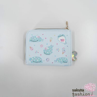 San-X Jinbe San Walhai Geldbörse Blau Qualle Motivdruck Eiscreme Kunstleder Holografisch Portemonnaie Portmonee Japan Kawaii Accessoire compact wallet jinbei-san and ice jellyfish